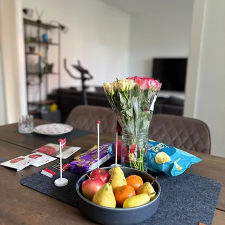 Cph Walk To Near Metro & Airport شقة *
